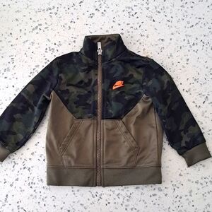 Baby Nikie Swoop Logo Green Camoufluage Full Zip Jacket size 12 Months